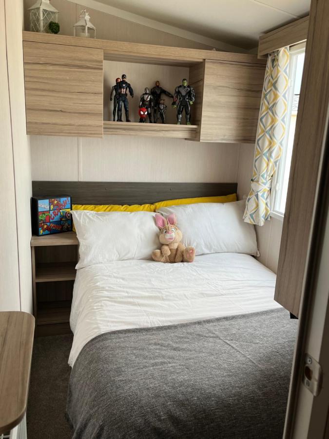 Beautiful Caravan In Trecco Bay! 74 Sycomore Bridgend  Buitenkant foto